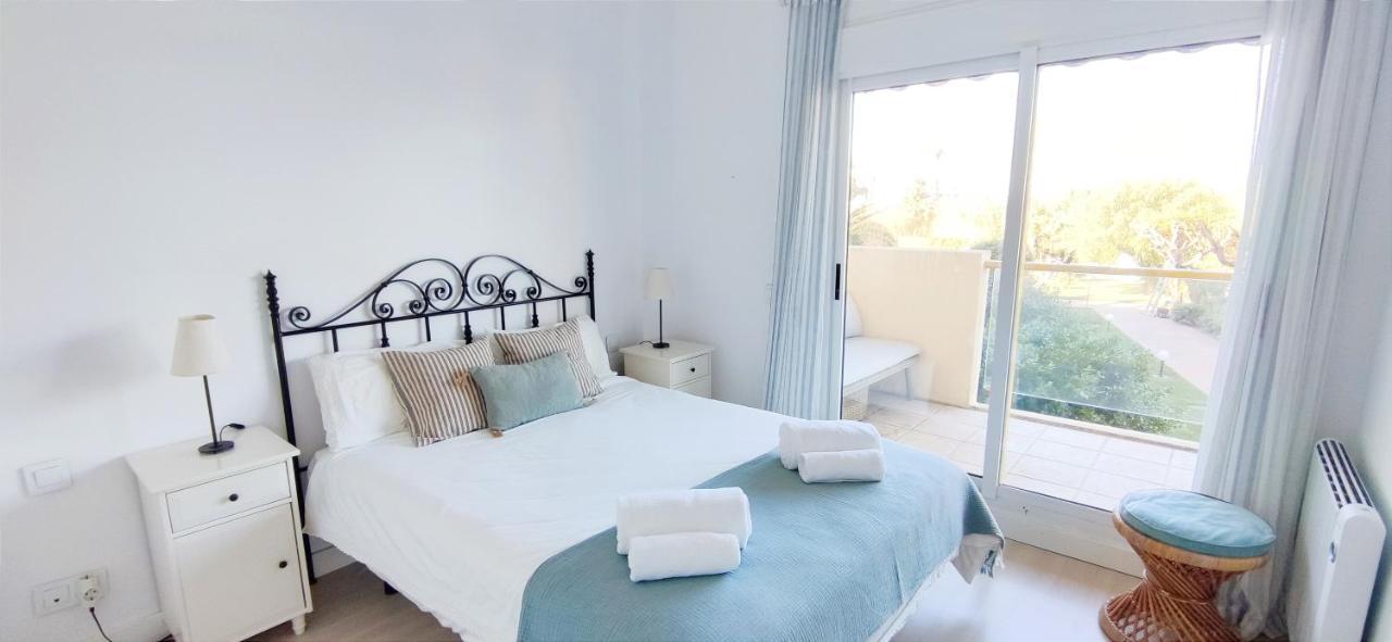Apartamento Lagos Del Castillo By Denia Costa Ngoại thất bức ảnh